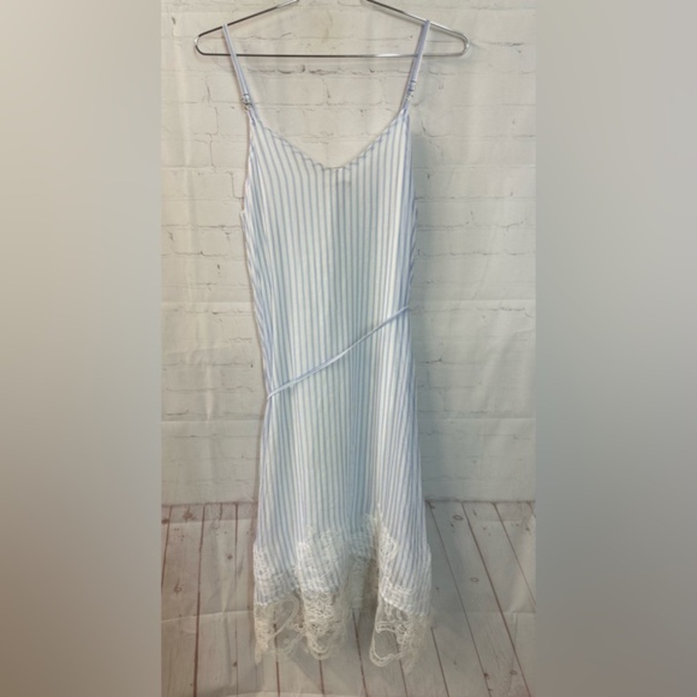 Gilli Brand Dress size Medium NWT